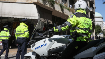 Άγρια δολοφονία άνδρα στα Πετράλωνα - Βρέθηκαν 14 σφαίρες