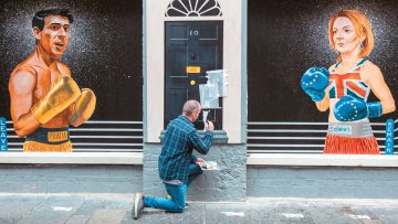 Βρετανία: Σήμερα ανακοινώνεται ποιος θα είναι ο επόμενος πρωθυπουργός - «Φαβορί» η Λις Τρας