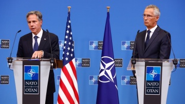 Μπλίνκεν: Η Μόσχα πληρώνει «τεράστιο τίμημα» για τον πόλεμο στην Ουκρανία