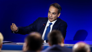 Καθαρό «Όχι» Μητσοτάκη σε πρόωρες εκλογές, αλλαγή εκλογικού νόμου και ανασχηματισμό, στόχος η αυτοδυναμία