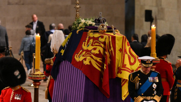 Βασίλισσα Ελισάβετ: Πώς διατηρεί το Μπάκιγχαμ τη σορό της Ελισάβετ ως την κηδεία;