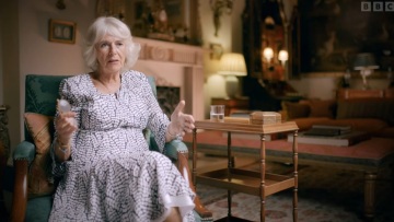 Βασίλισσα Ελισάβετ: «Θα θυμάμαι τα υπέροχα μπλε μάτια της και το αξέχαστο χαμόγελό της» λέει η Καμίλα