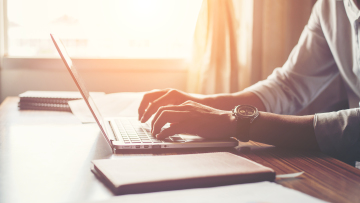 Laptop HP ή Lenovo: Σε ποια μάρκα θα βρεις τα καλύτερα για τις εργασίες της σχολής σου