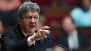 Αντιδράσεις στη Γαλλία για την απόφαση του υπουργείου Εσωτερικών να εντάξει το κόμμα του Μελανσόν στην άκρα Αριστερά», μαζί με τους αναρχικούς και τους μαοιστές