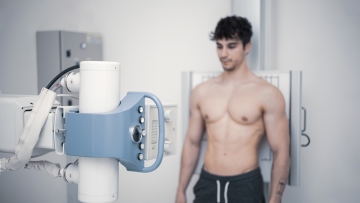 Καρκίνος του μαστού: Εμφανίζεται μόλις σε 1 στους 100 άνδρες - Ποια είναι τα συμπτώματα και πώς αντιμετωπίζεται