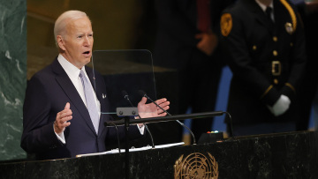 Πόλεμος στην Ουκρανία - Μπάιντεν: Πυρά στη Ρωσία - Γιατί θυμήθηκε τον Καταστατικό Χάρτη του ΟΗΕ