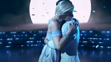 Η Σέλμα Μπλερ «νίκησε» τη σκλήρυνση κατά πλάκας δίνοντας μια υπέροχη χορευτική περφόρμανς - Βίντεο