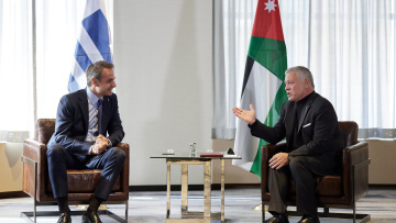 Τετ α τετ Μητσοτάκη με τον βασιλιά της Ιορδανίας Abdullah II - Δείτε φωτογραφίες