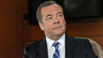 Ρωσία: Θα χρησιμοποιήσουμε πυρηνικά, αν χρειαστεί, για την προστασία του Ντονμπάς και γύρω περιοχών, είπε ο Μεντβέντεφ