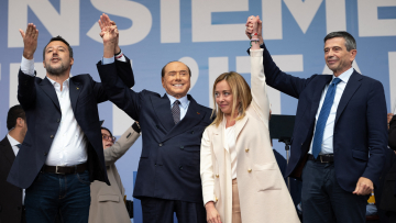 Ιταλία: Τα τελευταία μηνύματα Μπερλουσκόνι, Σαλβίνι και Μελόνι πριν τις εκλογές