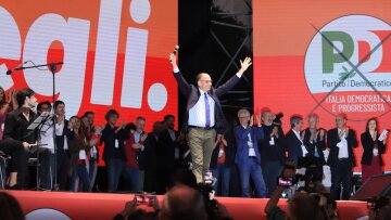 Ιταλία: Μήνυμα Λέτα με αναφορά στη μνήμη του Σασόλι πριν τις εκλογές - «Δεν θα αλλοιώσει το σύνταγμά μας η δεξιά»