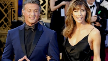 Σιλβέστερ Σταλόνε - Τζένιφερ Φλάβιν: Ακύρωσαν το διαζύγιο, θα  «λύσουν» φιλικά τον γάμο τους