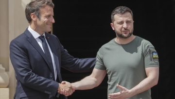 Πόλεμος στην Ουκρανία: Ο Μακρόν διαβεβαιώνει τον Ζελένσκι για τη στήριξη παρά τον πόλεμο στο Ισραήλ