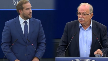 Ο πρόεδρος της Επιτροπής PEGA καλεί τον Παπαδημούλη να ζητήσει συγγνώμη για τις «πολιτικές εντυπώσεις» που προσπάθησε να δημιουργήσει