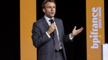 Ενεργειακή κρίση: Ο Μακρόν υπόσχεται «να πείσει» τους Ευρωπαίους για πλαφόν στο φυσικό αέριο