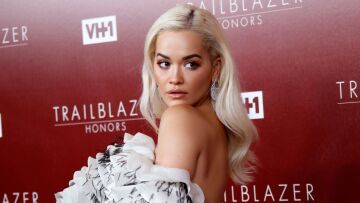 Ρίτα Όρα: Ξεναγεί το κοινό της στην έπαυλη αξίας 7,5 εκατ. λιρών όπου ζει 