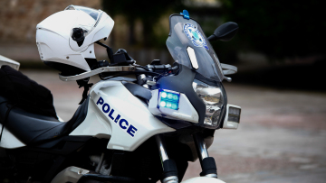 Ηράκλειο: Παραδόθηκε ο πιστολέρο που πυροβόλησε σε καφενείο - Υποστήριξε ότι έγινε κατά λάθος