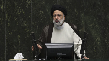 Ιράν: Φοιτήτριες αποδοκίμασαν τον πρόεδρο Ραϊσί, συνεχίζονται οι κινητοποιήσεις σε πολλές πόλεις