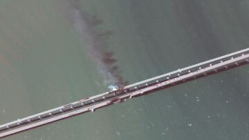 Έκρηξη στη γέφυρα της Κριμαίας - Δορυφορικές εικόνες αποτυπώνουν το μέγεθος της καταστροφής