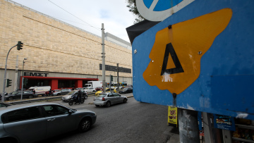 Δακτύλιος: Επέστρεψε από σήμερα - Ποιοι εξαιρούνται, τα πρόστιμα και το ωράριο