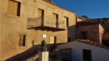 ΥΠΠΟΑ: Γίνεται μουσείο το σπίτι του Γιάννη Ρίτσου στην Καστροπολιτεία της Μονεμβασιάς