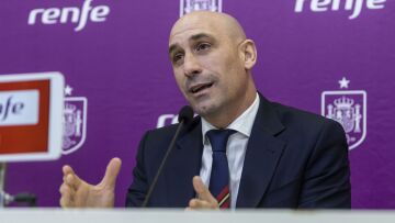 Η FIFA απέκλεισε τον Ρουμπιάλες για 3 μήνες από κάθε ποδοσφαιρική δραστηριότητα για το φιλί στην Ερμόσο