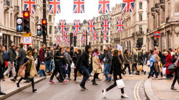 Βρετανία: Η οικονομία οδεύει σε ύφεση μετά και την απρόσμενη συρρίκνωση τον Αύγουστο
