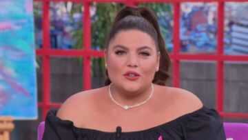 Δανάη Μπάρκα: Με δάκρυα στον αέρα της εκπομπής - «Έφυγε» η γιαγιά της 