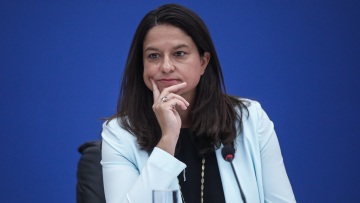 Τρίκαλα: Επικοινώνησε με τους γονείς της 15χρονης η Νίκη Κεραμέως