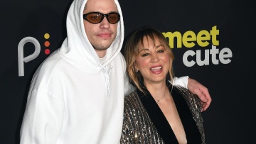 Η «Πένι» του «Big Bang Theory» περιμένει το πρώτο της παιδί και δείχνει τη φουσκωμένη κοιλιά της