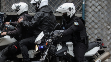 Βιασμός 19χρονης στο ΑΤ Ομονοίας: Οι δράστες κατέγραφαν τη φρίκη με κάμερα GoPro!