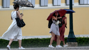 Καιρός: Η εξέλιξη της κακοκαιρίας σε χάρτες - Κίνδυνος για έντονα φαινόμενα τις επόμενες ώρες