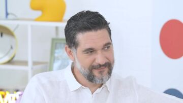 Πάνος Ιωαννίδης: «Το παιδί μας ένωσε περισσότερο με τη σύντροφό μου»