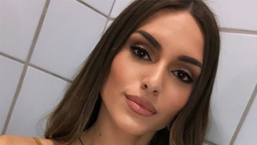 Φωτογραφία: Η Ιωάννα Σιαμπάνη θηλάζει τον νεογέννητο γιο της