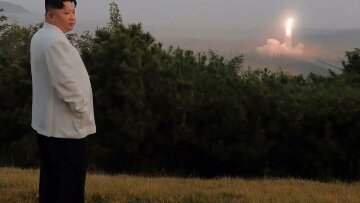 Δύο βαλλιστικούς πυραύλους εκτόξευσε η Πιονγκγιάνγκ