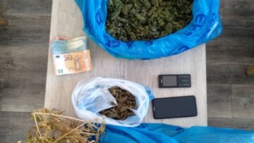 Μεσολόγγι: Αποξήραινε πέντε κιλά κάνναβης στο σπίτι του