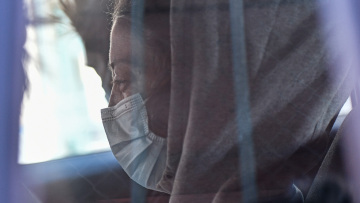 Βιασμός 12χρονης: Η ιστορία της μάνας που προφυλακίστηκε για μαστροπεία