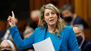 Υπαρξιακή απειλή για τον Καναδά οι δασμοί που εξήγγειλε ο Τραμπ, λέει η ΥΠΕΞ της χώρας