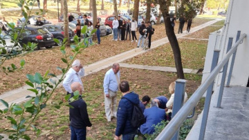 Θεσσαλονίκη: Σώθηκε από θαύμα ο φοιτητής που έπεσε στο κενό από την αίθουσα 3ου ορόφου της Νομικής