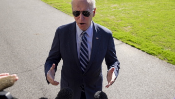 Μπάιντεν: Εκνευρίστηκε με σχόλιο δημοσιογράφου για τις ενδιάμεσες εκλογές - «Μέτρα παιδί μου, μέτρα!»