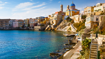 Τουρισμός: Πάνω από 4 δισ. ευρώ οι εισπράξεις του Αυγούστου - Άγγιξαν το ρεκόρ του Αυγούστου του 2019