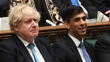 Βρετανία: Ποιοι υπουργοί στηρίζουν Τζόνσον και ποιοι Σούνακ 