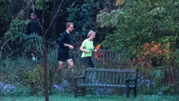 Λιζ Τρας: Με 44 ημέρες στην πρωθυπουργία, εξασφάλισε ετήσιο μισθό... 115.000 λιρών