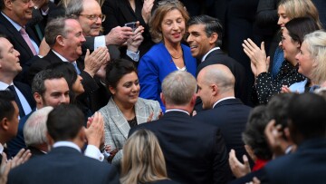 Ρίσι Σούνακ: «Ενότητα ή πεθαίνουμε» - Δραματικό μήνυμα στους Τόρις, απέκλεισε τις εκλογές