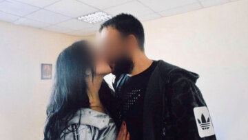 Επίθεση με καυστικό υγρό: Φωτογραφία από τον γάμο της 38χρονης με τον 36χρονο μέσα στη φυλακή  