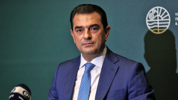 Σκρέκας: Να τεθεί πλαφόν κάτω από τα €200 στην τιμή φυσικού αερίου