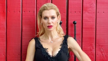 Ζέτα Δούκα: Η σπάνια κοινή έξοδος με τον σύζυγό της - Ποια παράσταση παρακολούθησαν