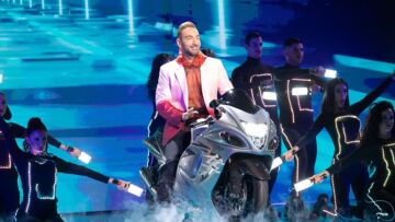 J2US: Πρώτο στους πίνακες τηλεθέασης το σόου του Νίκου Κοκλώνη