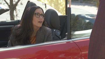 Στη «Δική μας οικογένεια» η Αγγελική βγαίνει για φαγητό με τον Διονύση 