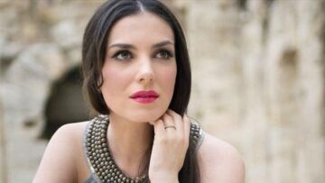 Φωτεινή Δάρρα: «Ο Πάνος Τριανταφύλλου ήταν ο πρώτος άνθρωπος που έστειλα μήνυμα όταν πέθανε η μαμά μου»